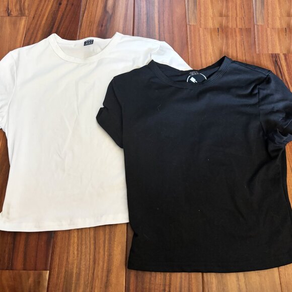 SHEIN - Essnce Solid Form Fitted T-shirts (bundle of 2) Size XS - Picture 2 of 3